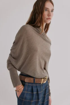 Nica. Jersey escote asimétrico