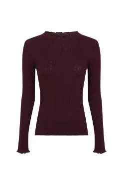 Nidia. Top con detalle de ondas