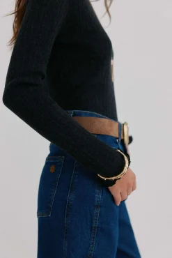 Nidia. Top con detalle de ondas