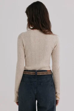 Nidia. Top con detalle de ondas