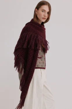 Nieves. Chal calado de flecos