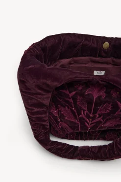 Nuria. Bolso hobo terciopelo bordado