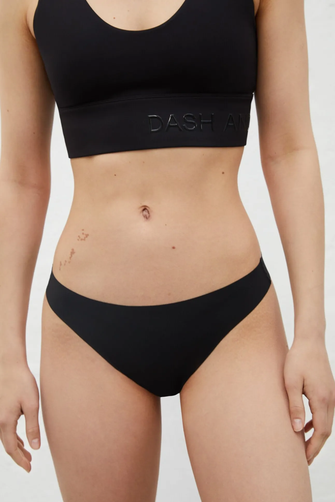 Pack 2 tangas negro laser cut