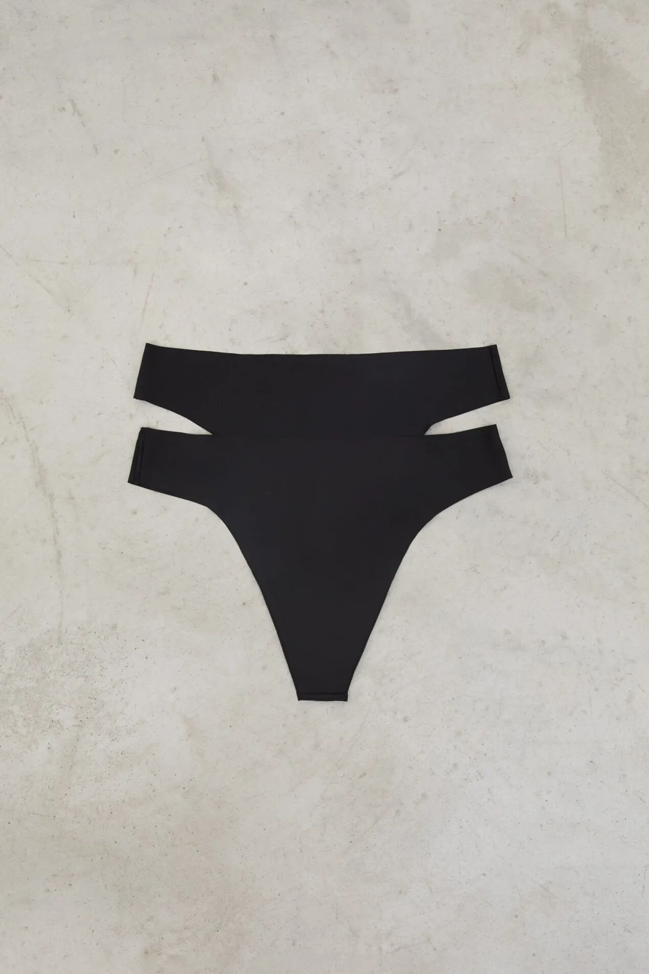 Pack 2 tangas negro laser cut