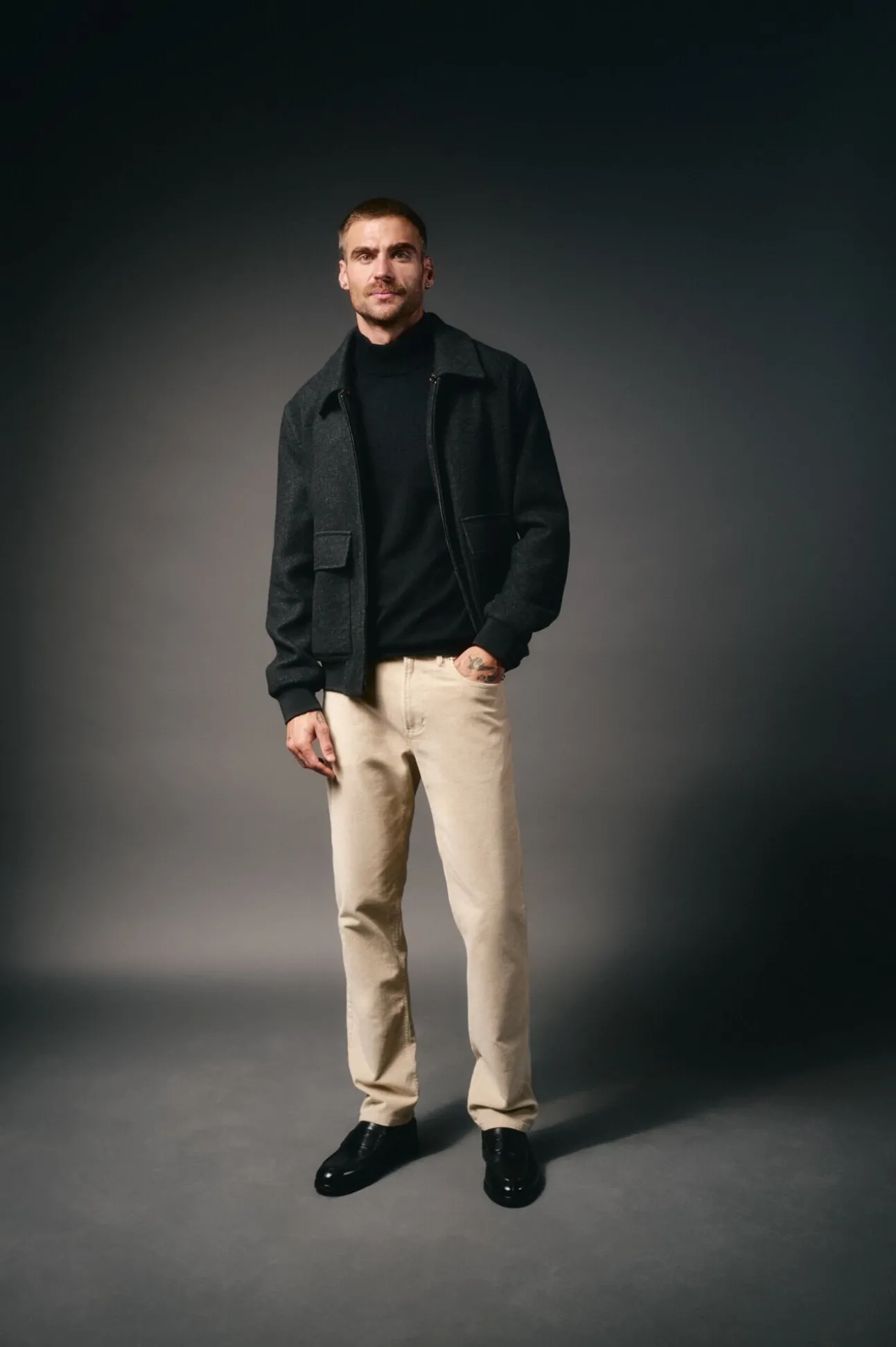 Pantalón 5 bolsillos slim fit pana