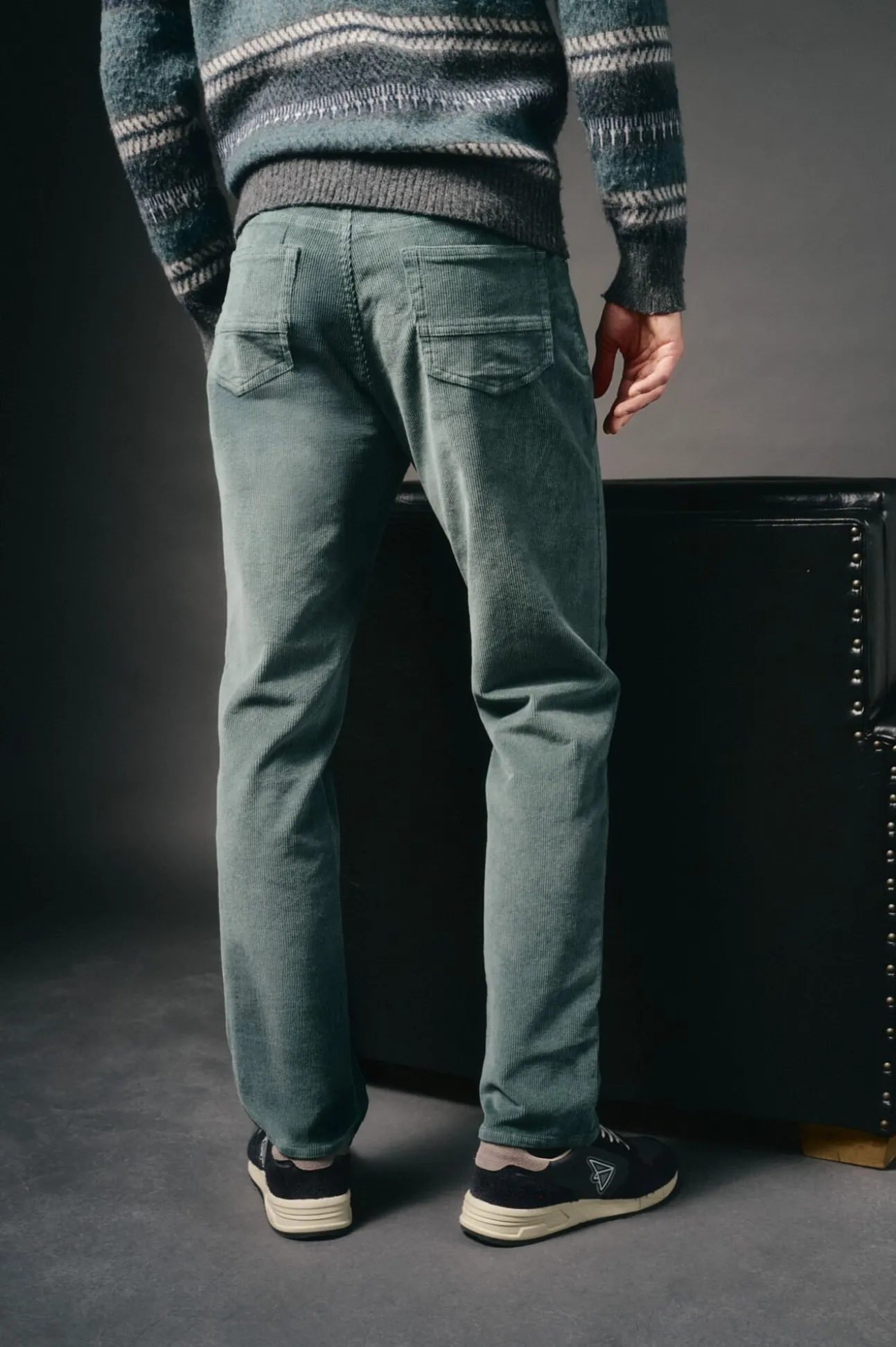 Pantalón 5 bolsillos slim fit pana