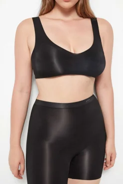 Pantalón acabado invisible