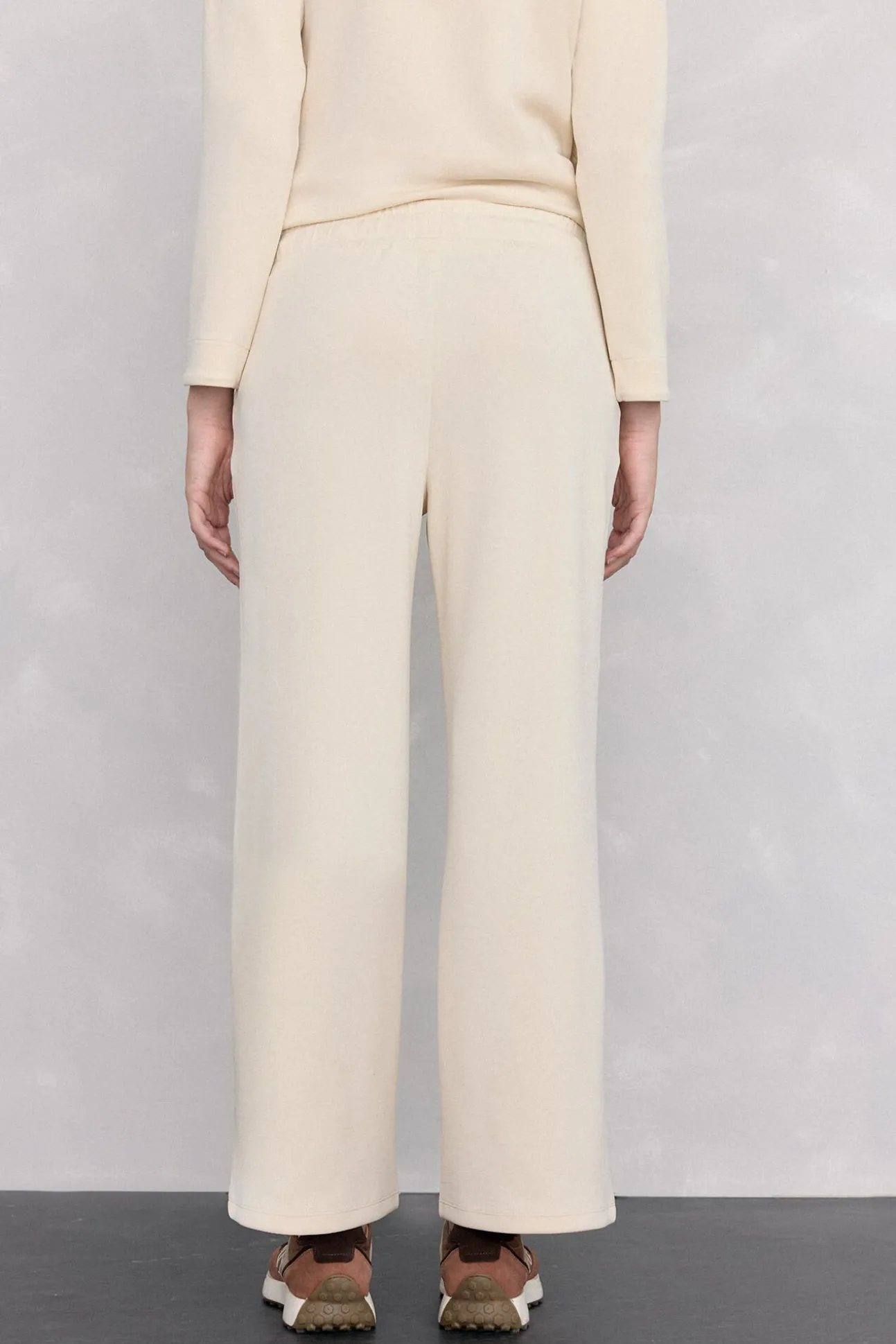 Pantalón activewear tejido softouch