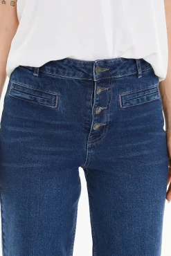 Pantalón ancho con bolsillos tipo vivo