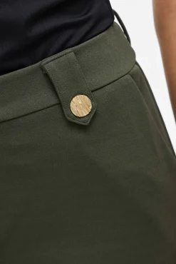 Pantalón ancho con botones