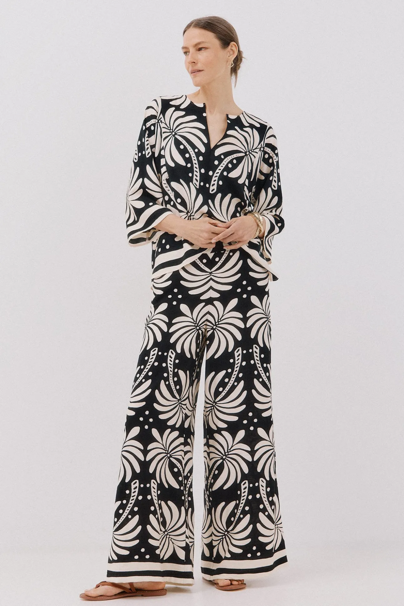 Pantalón ancho estampado