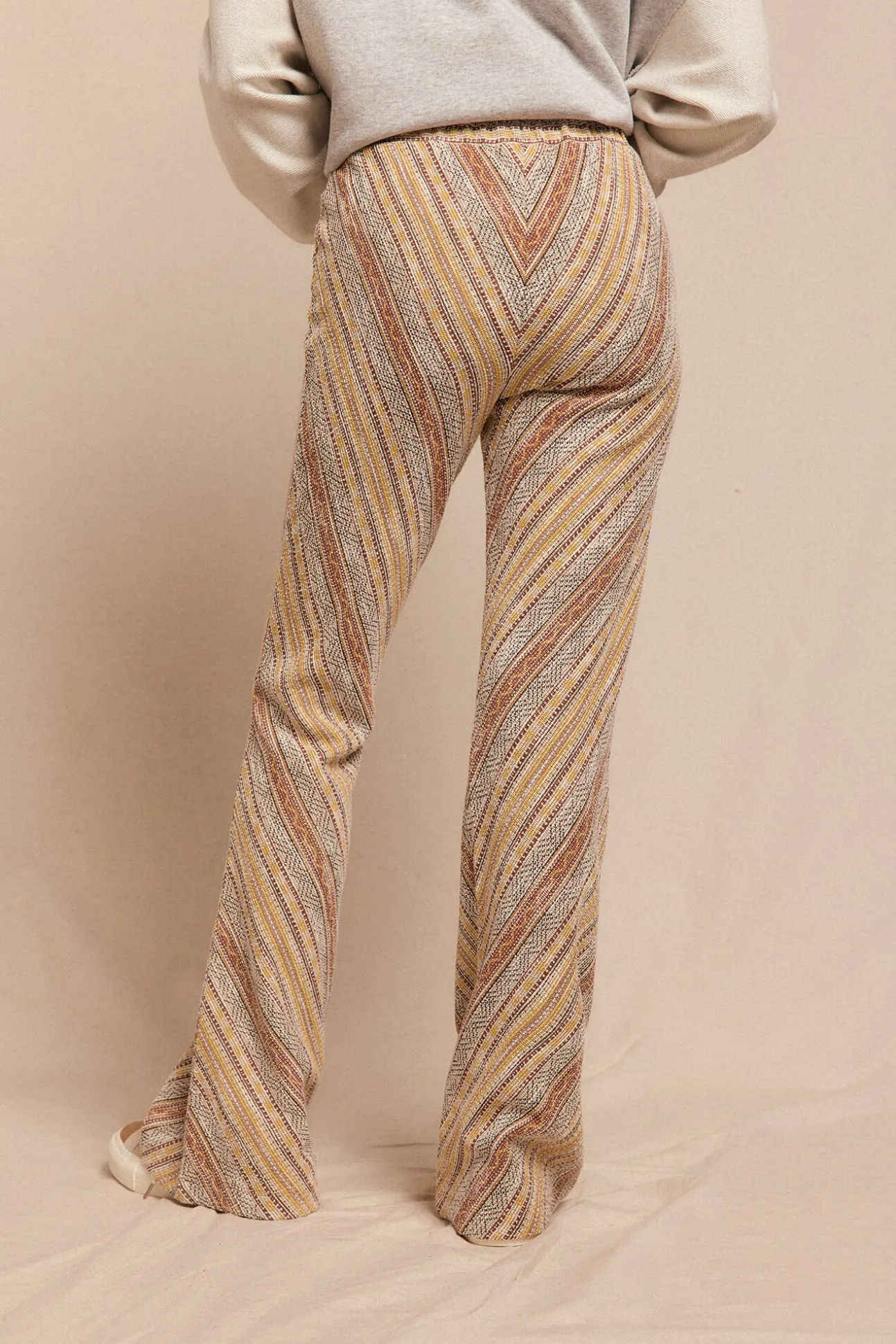 Pantalón campana de punto