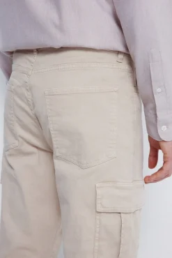 Pantalón cargo lavado slim fit