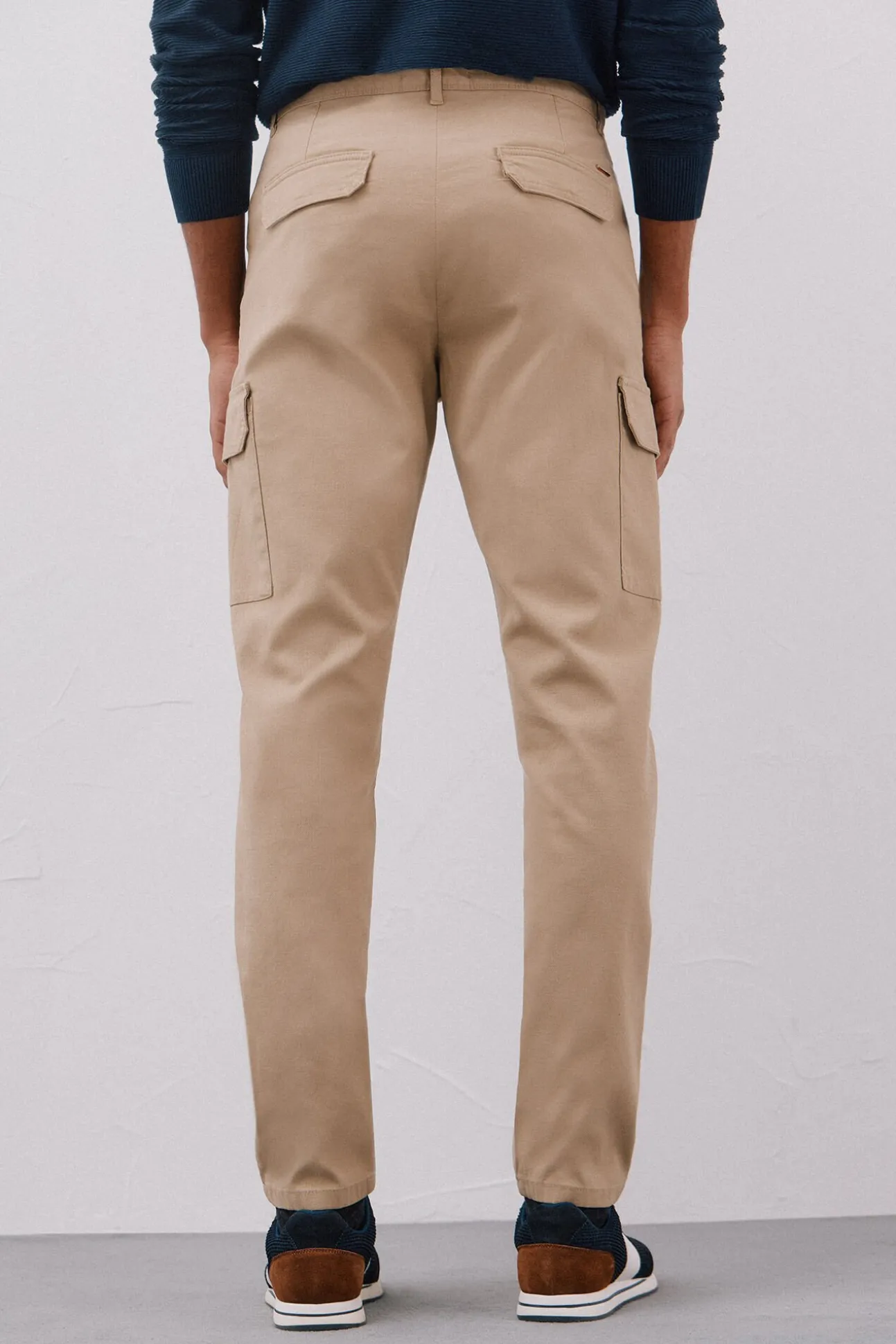 Pantalón cargo ligero