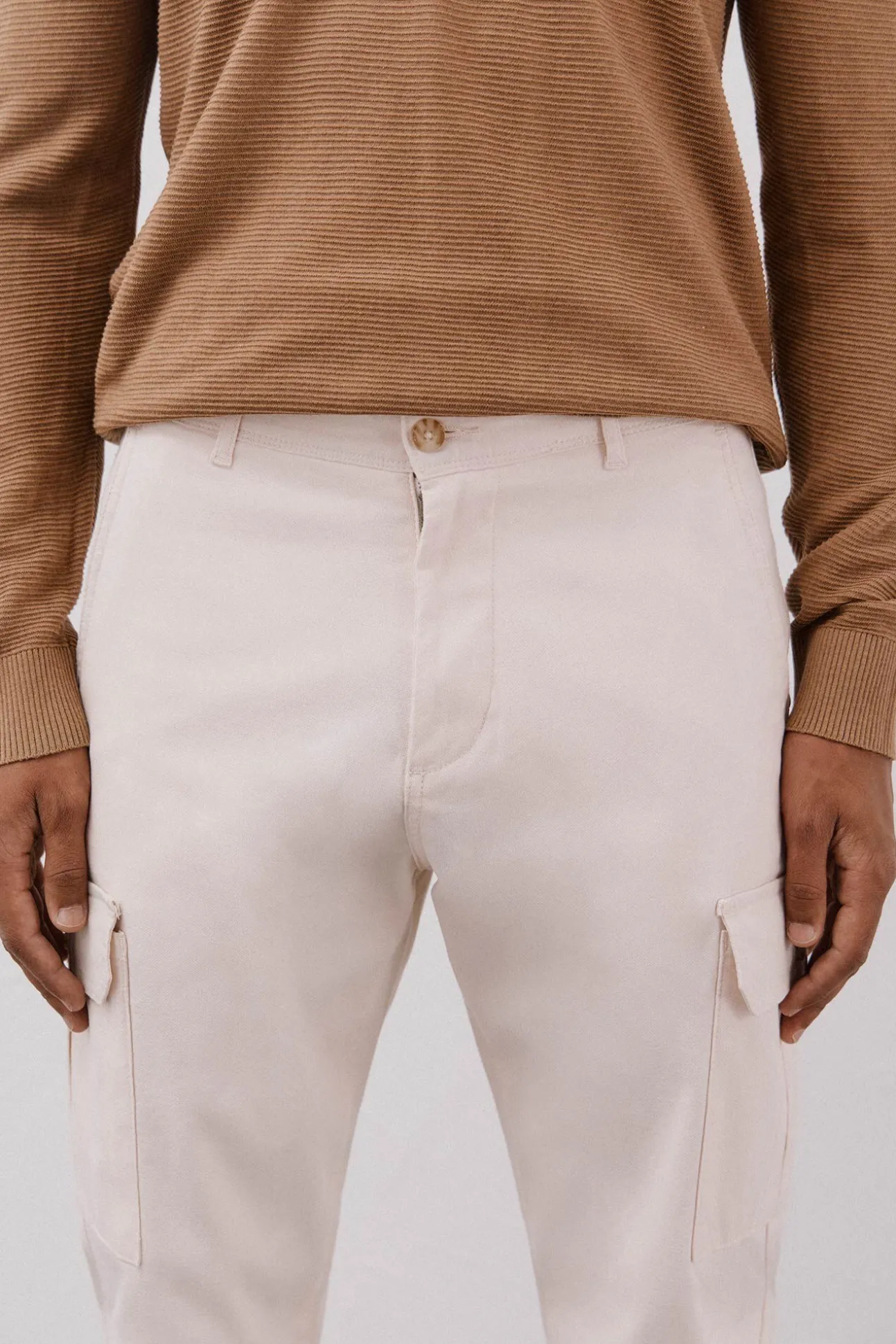 Pantalón cargo ligero