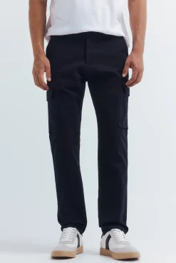 Pantalón cargo slim fit