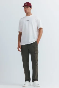 Pantalón cargo slim fit