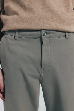 Pantalón chino comfort slim fit