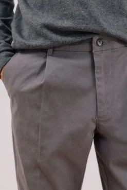 Pantalón chino confort tapered fit