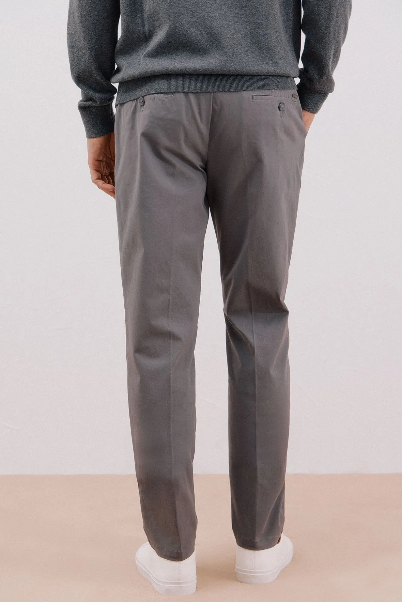 Pantalón chino confort tapered fit