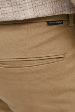 Pantalón chino de corte relajado
