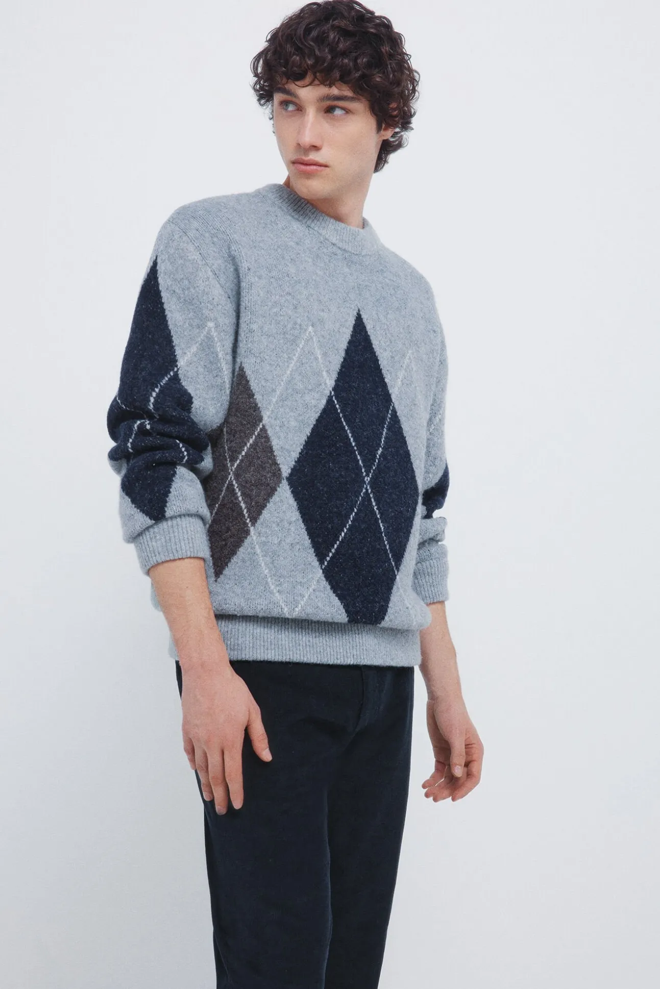 Pantalón chino micro pana slim fit