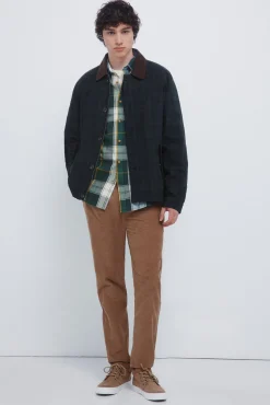 Pantalón chino micro pana slim fit