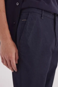 Pantalón chino microestampado slim fit
