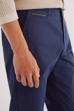 Pantalón chino microestampado slim fit