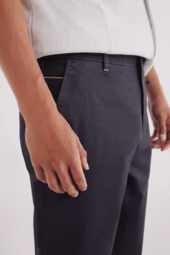 Pantalón chino microestampado slim fit