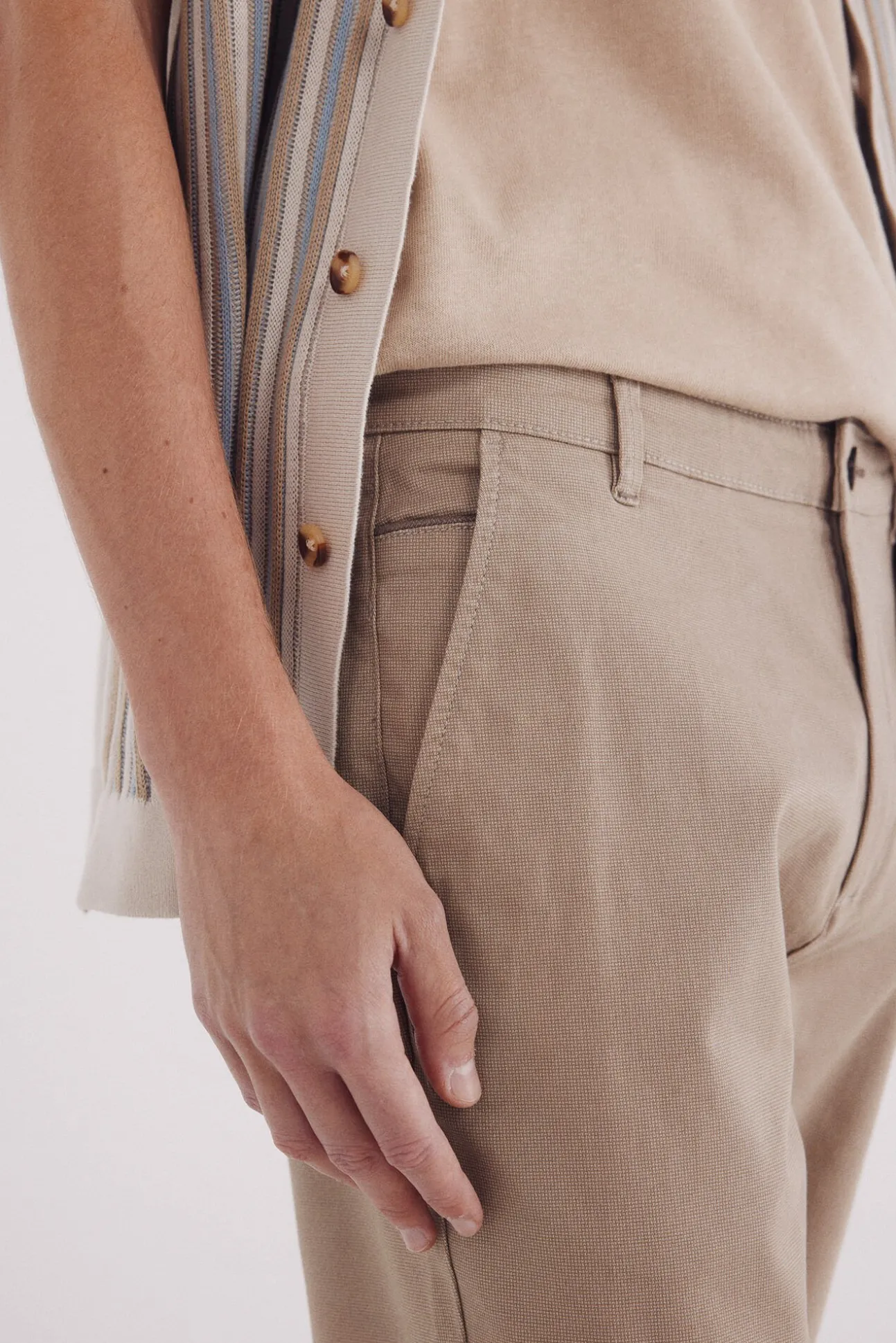 Pantalón chino microestampado slim fit