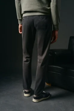 Pantalón chino slim