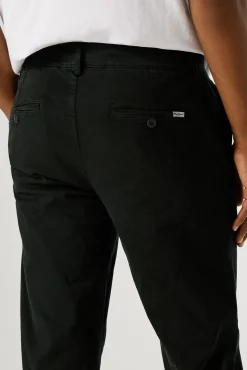 Pantalón chino slim