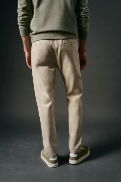 Pantalón chino slim