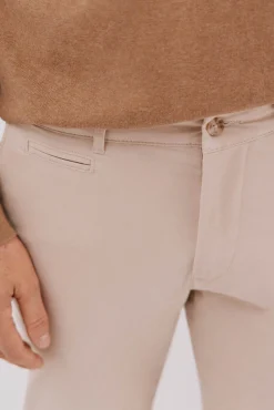 Pantalón chino slim fit