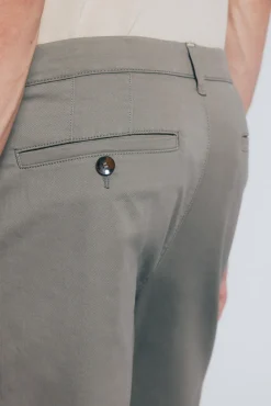 Pantalón chino slim fit