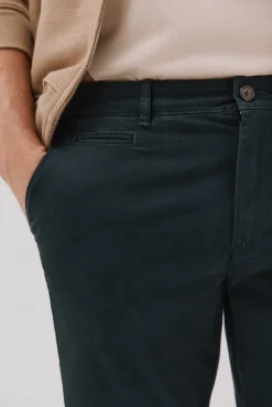 Pantalón chino slim fit