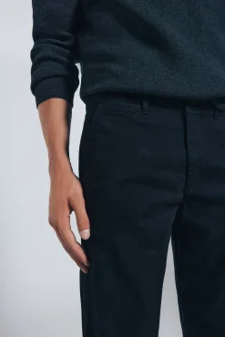 Pantalón chino slim fit