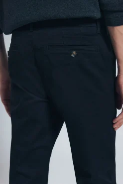 Pantalón chino slim fit