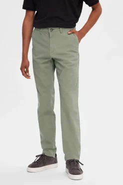 Pantalón chino Slim Fit confeccionado con algodón orgánico