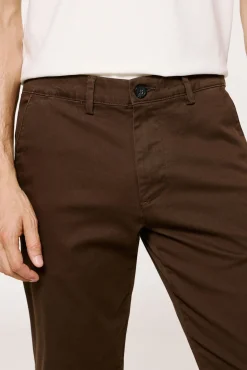 Pantalón chino Slim Fit confeccionado con algodón orgánico