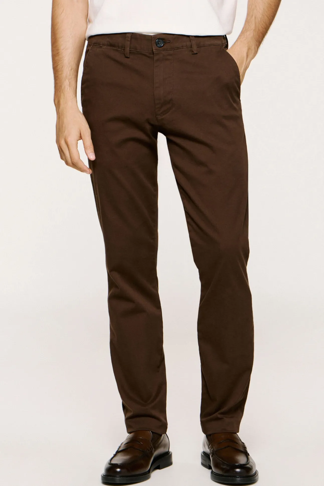Pantalón chino Slim Fit confeccionado con algodón orgánico