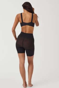 Pantalón corto a media pierna compresion media nude SPANX