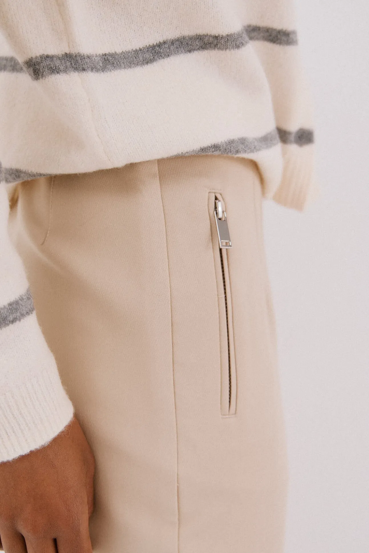 Pantalón cremalleras