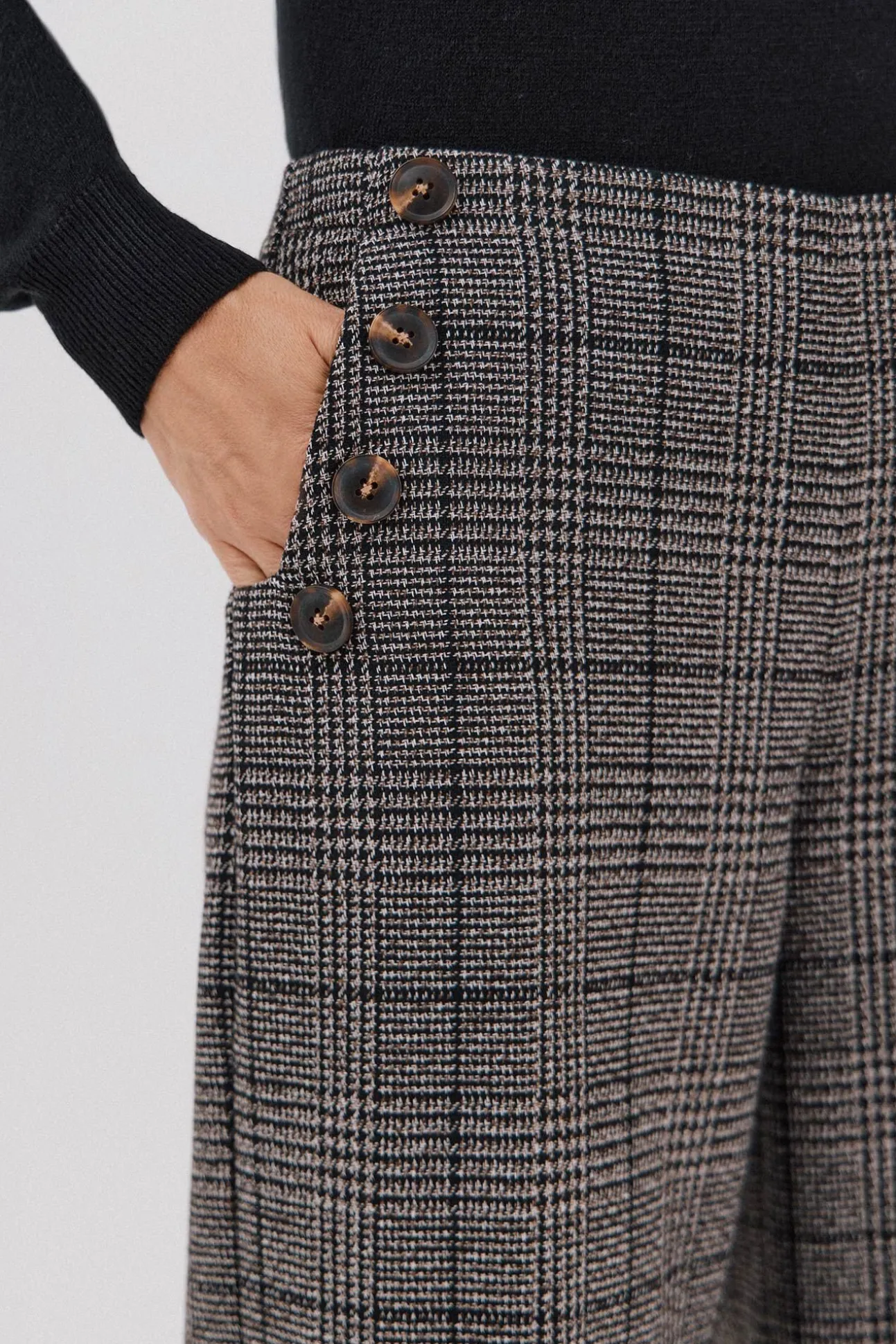 Pantalón de mujer crop y ancho