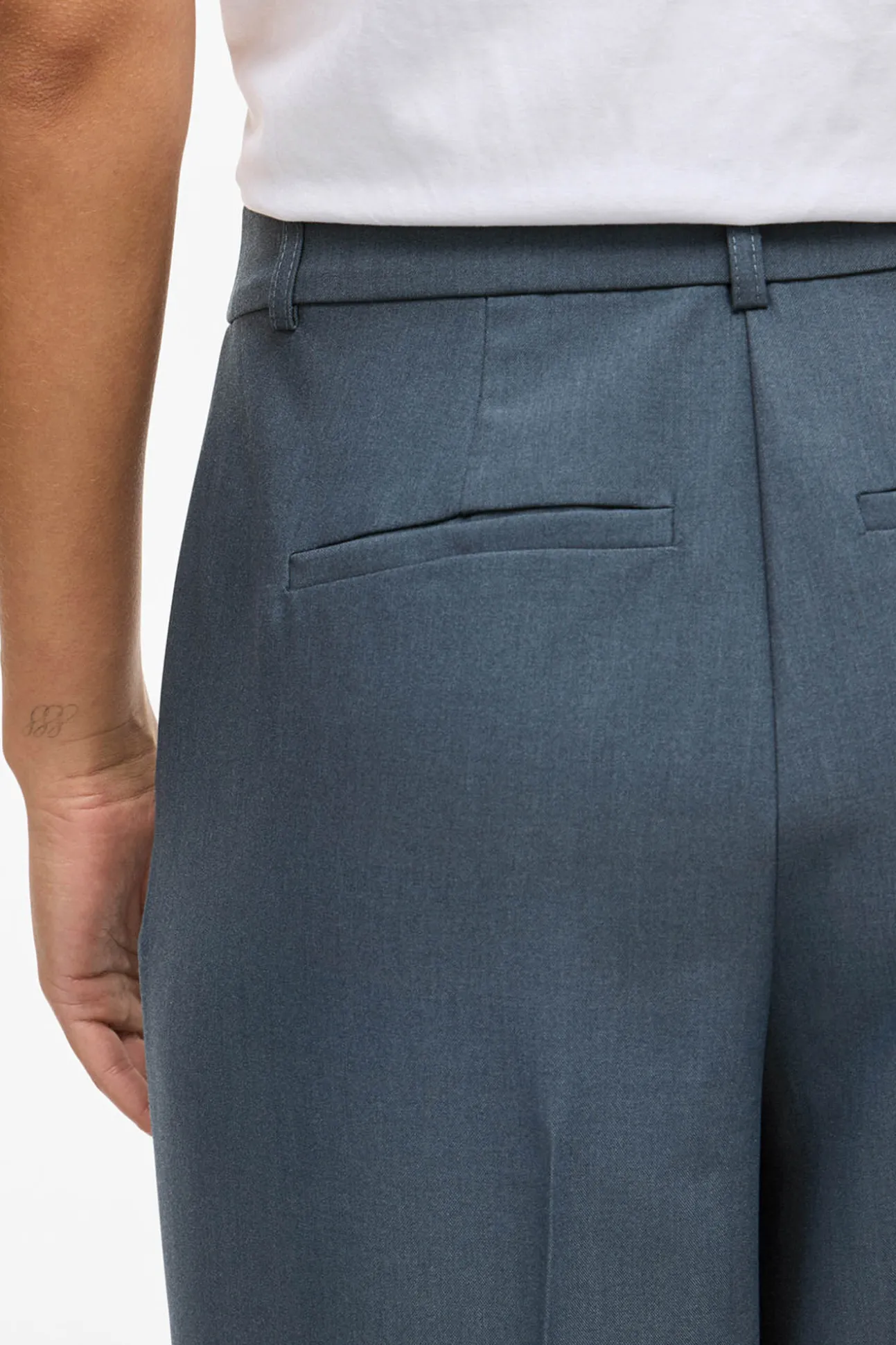 Pantalón de vestir recto con viscosa