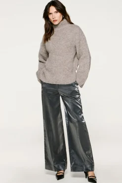 Pantalón efecto metalizado