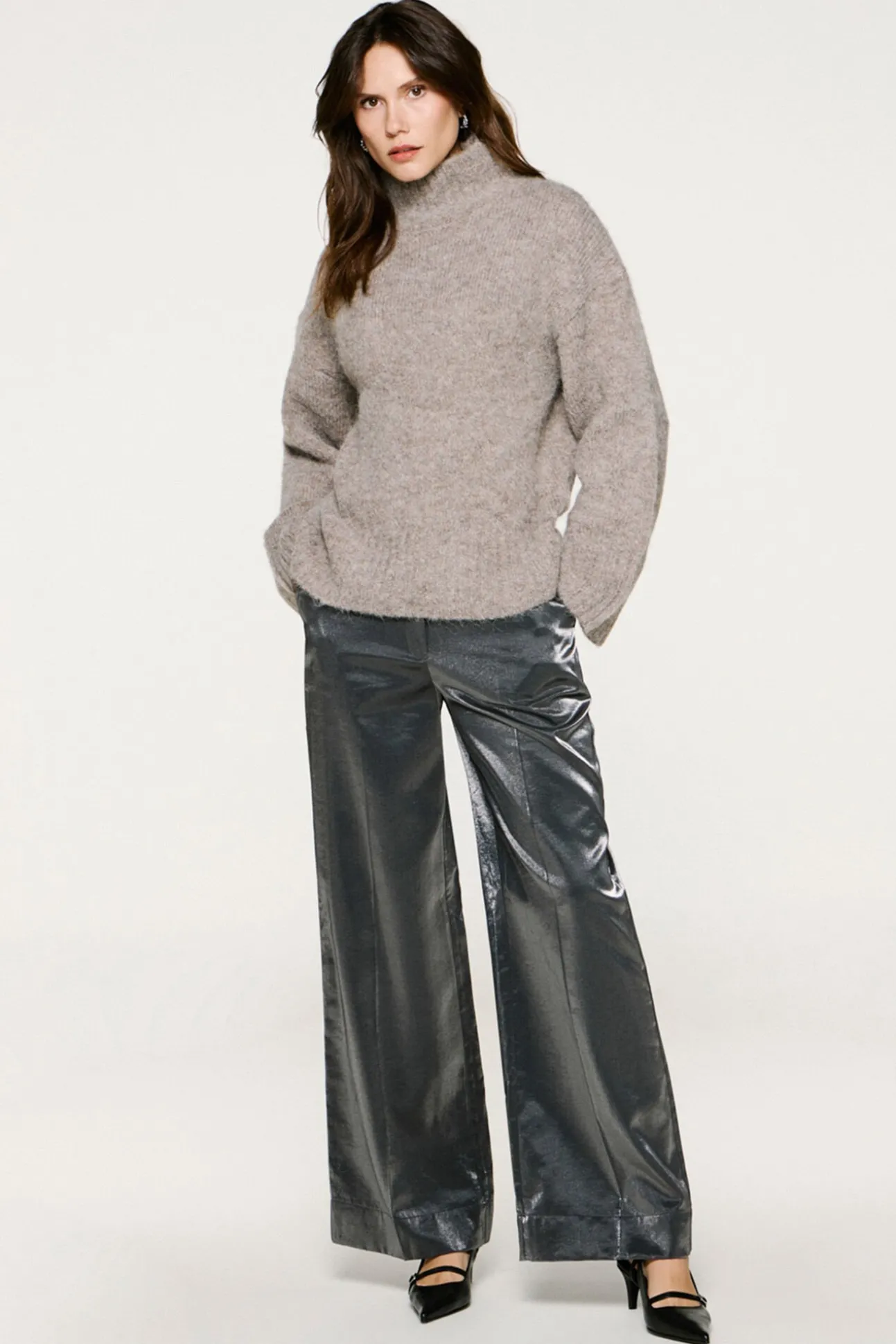 Pantalón efecto metalizado