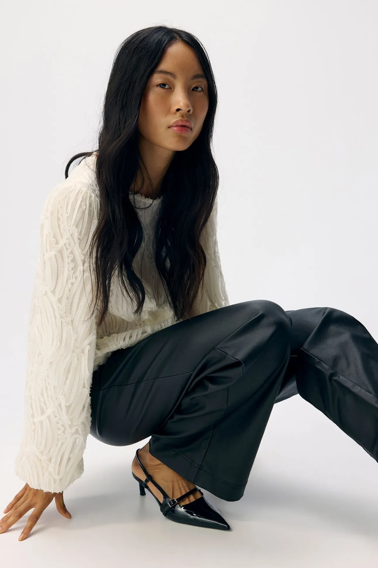 Pantalón efecto piel