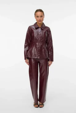 Pantalón encerado efecto brillo